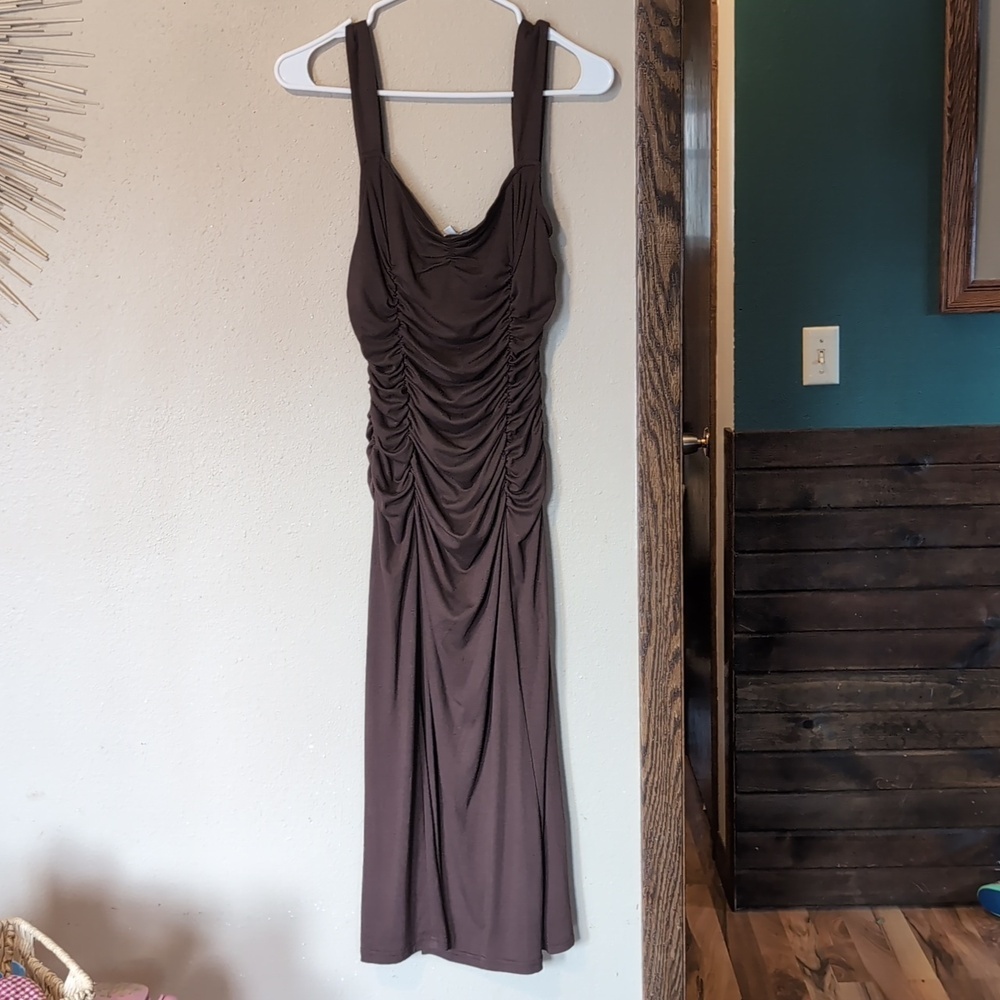 RIHOAS Brown Ruched Midi Dress